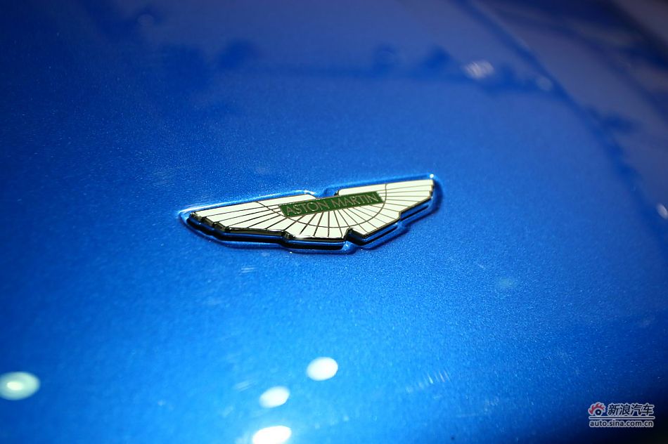 ˹V8 Vantage S