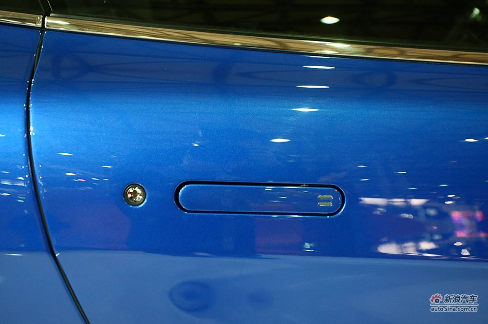˹V8 Vantage S