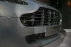 ˹-V8