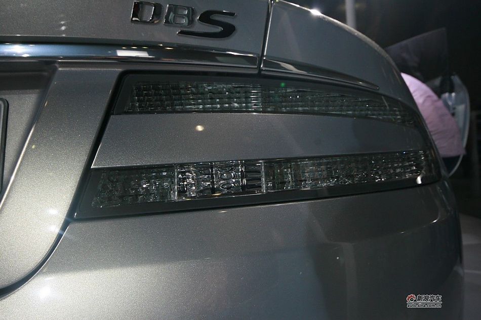 ˹-DBS