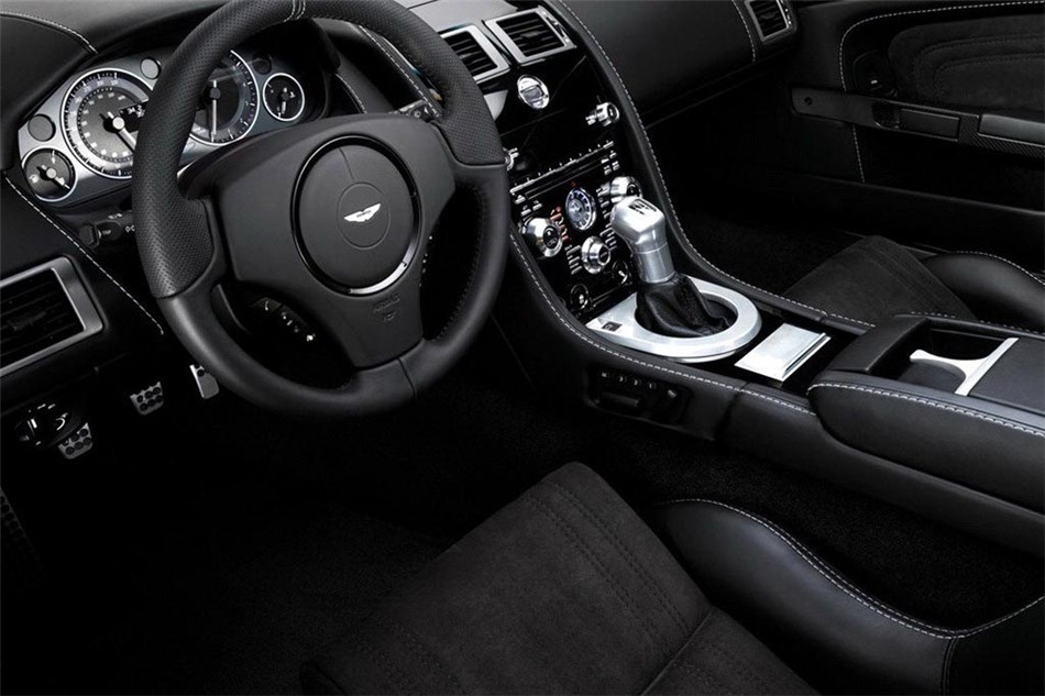 ˹DBS 2010 Carbon Black 