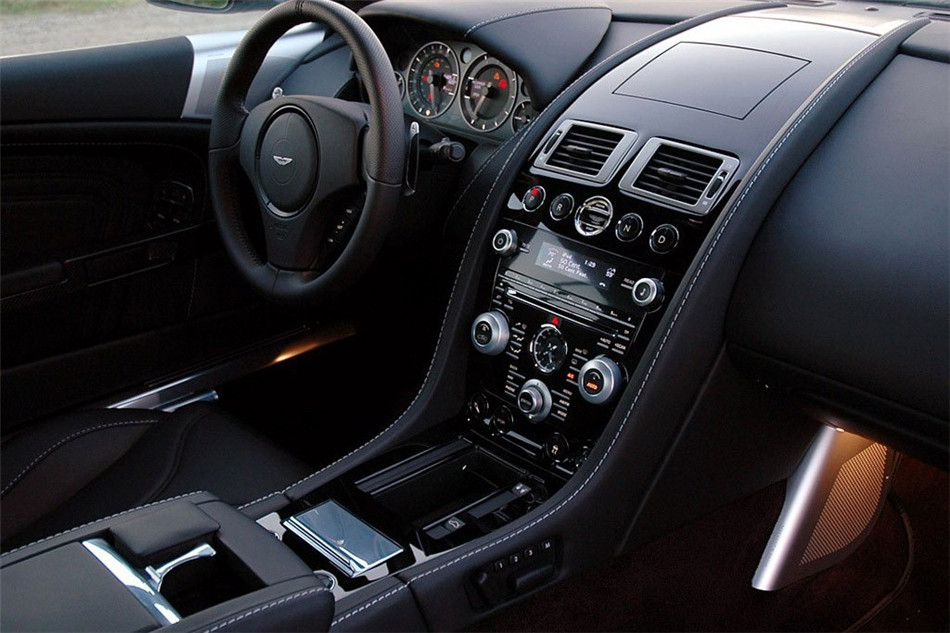 ˹DBS 2010 Carbon Black 