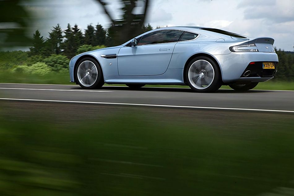 V12 Vantageͼ