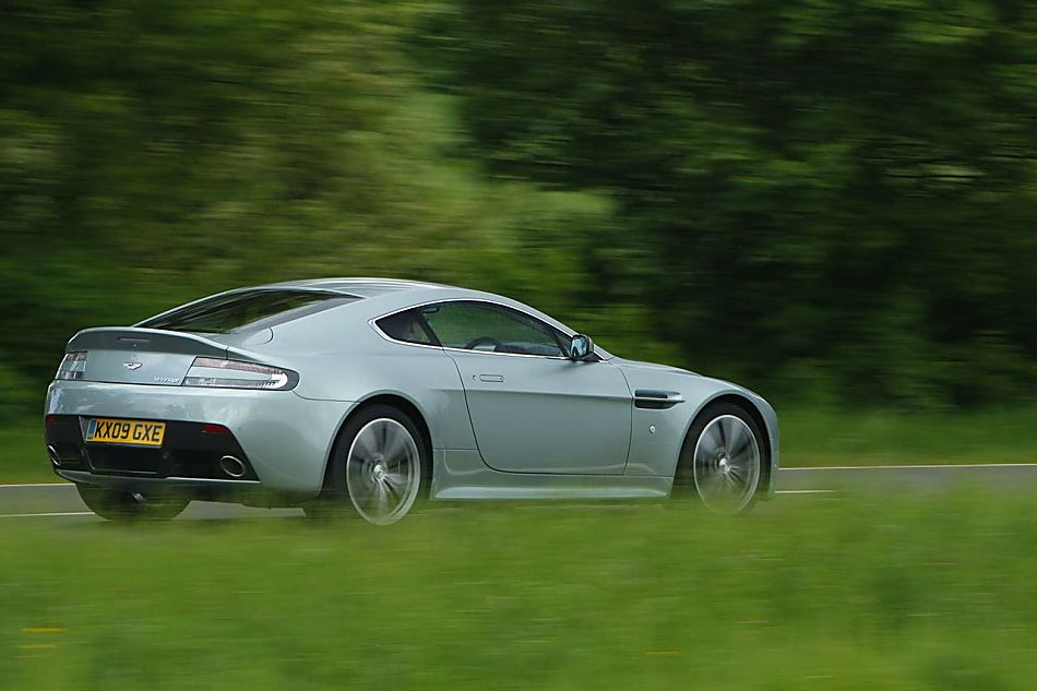 V12 Vantageͼ