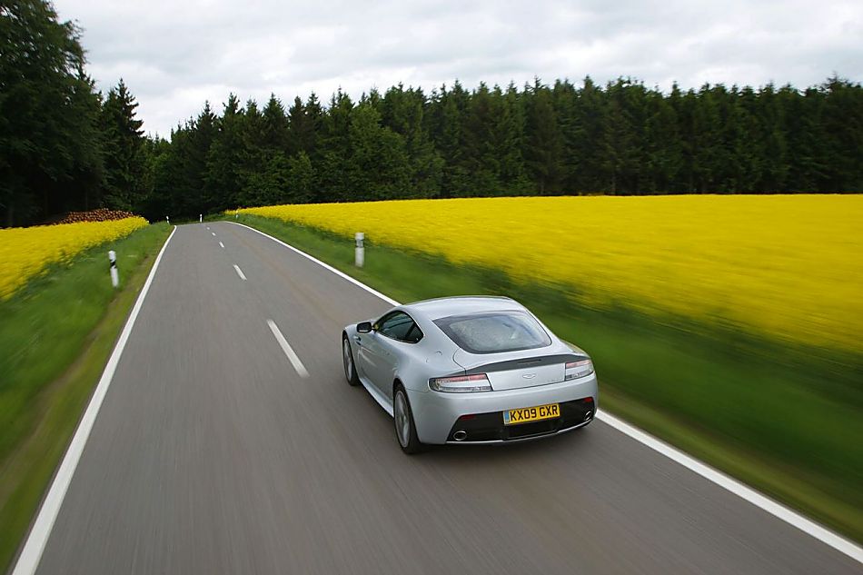 V12 Vantageͼ
