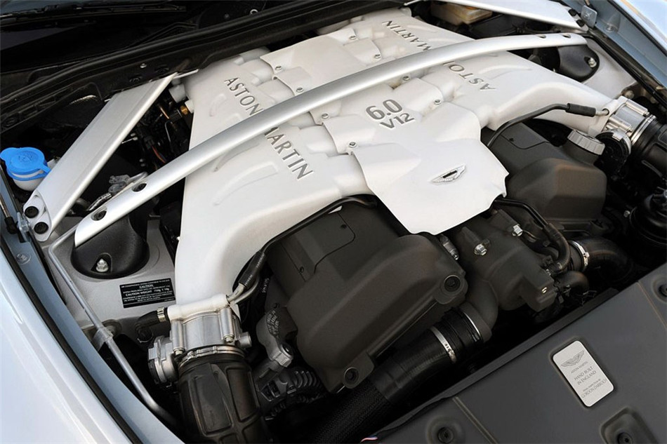 V12 Vantage 2012 6.0L MT Roadster