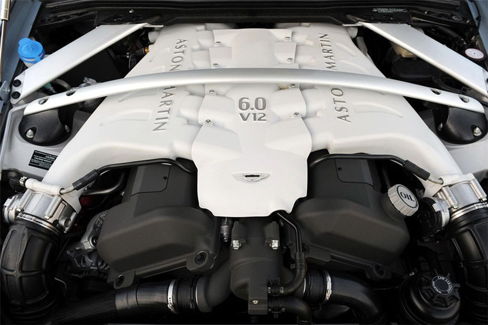 V12 Vantage 2012 6.0L MT Roadster