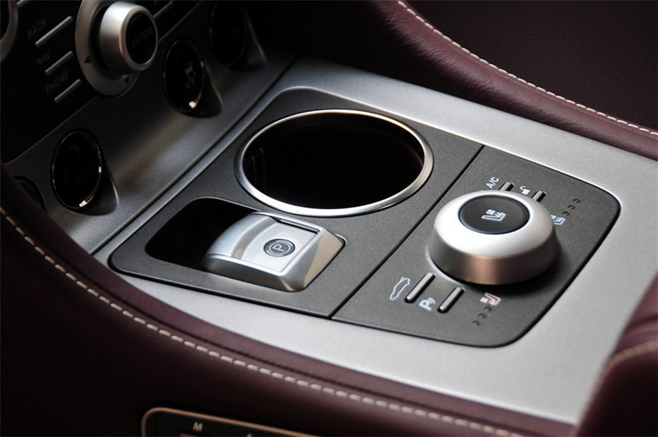 ˹· 2010 6.0L AT  