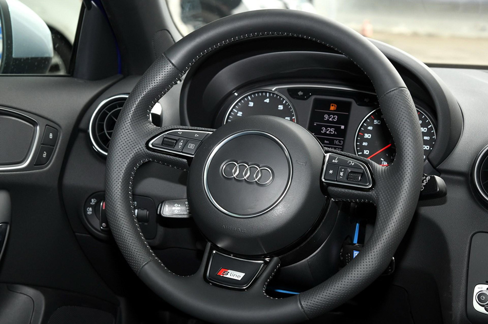 2018 30 TFSI ذ 