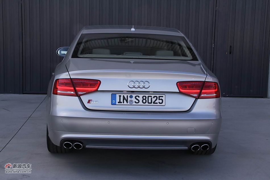 2012µS8