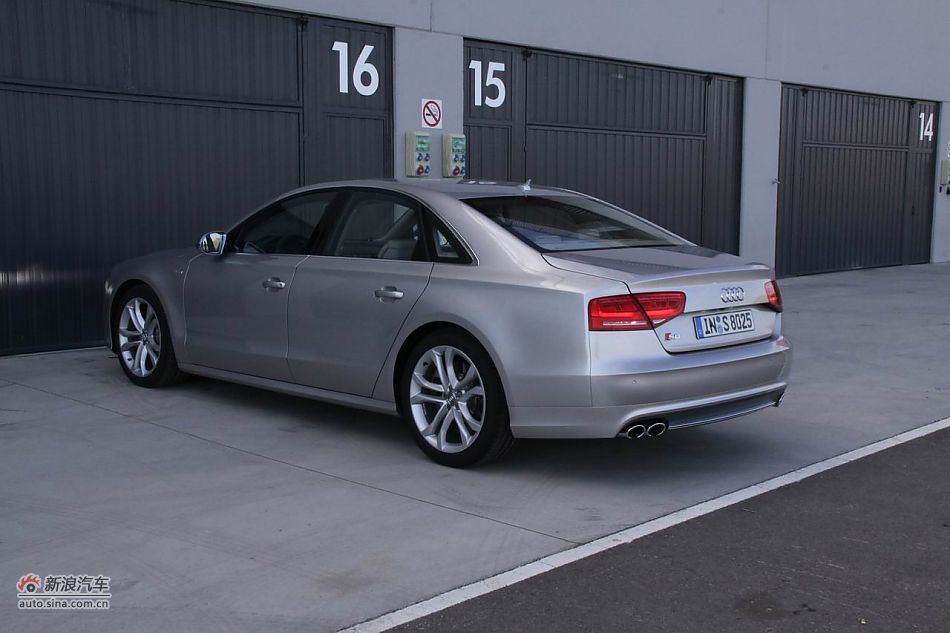 2012µS8