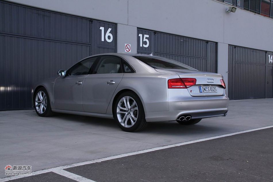 2012µS8