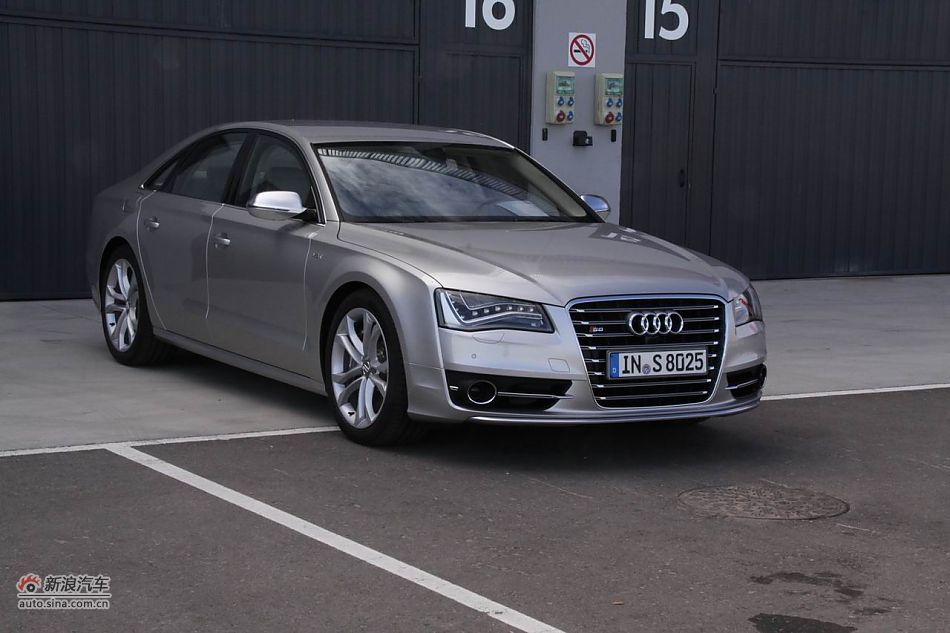 2012µS8