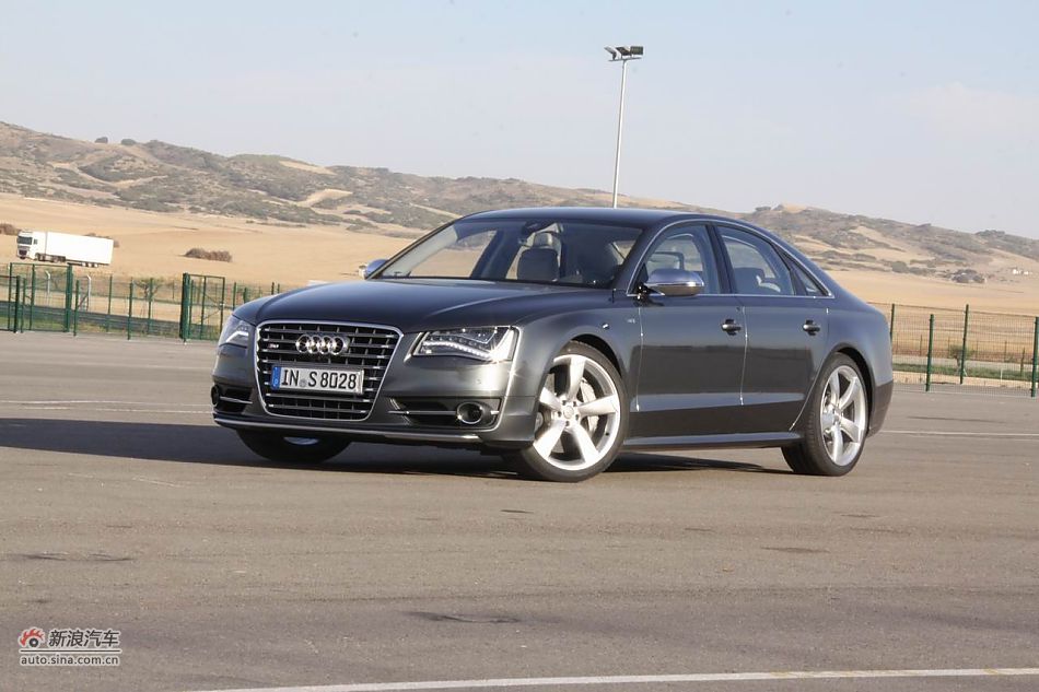 2012µS8