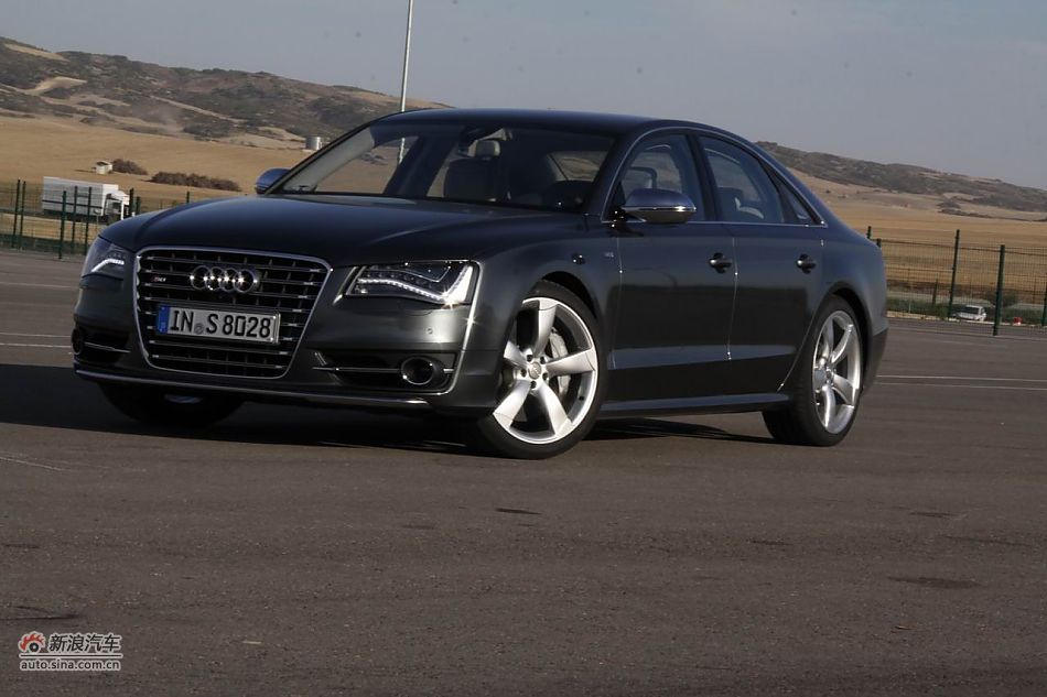 2012µS8