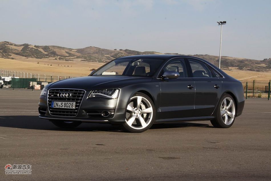 2012µS8