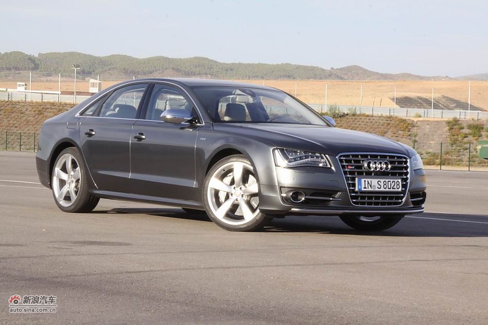 2012µS8