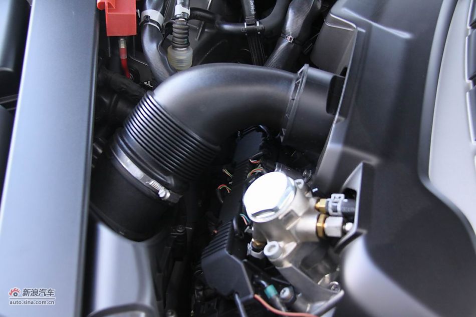 2012µS8
