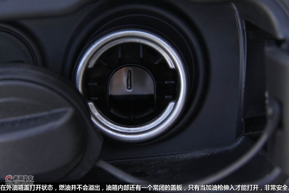 2012µS8