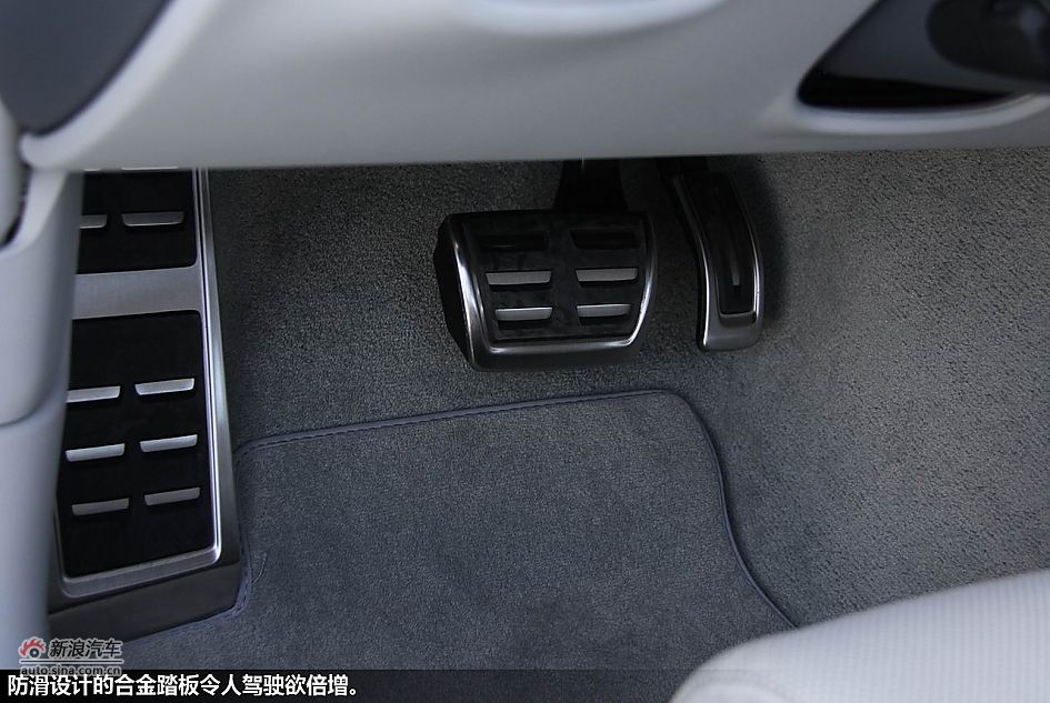 2012µS8