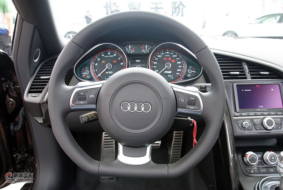 2011µR8 Spyder
