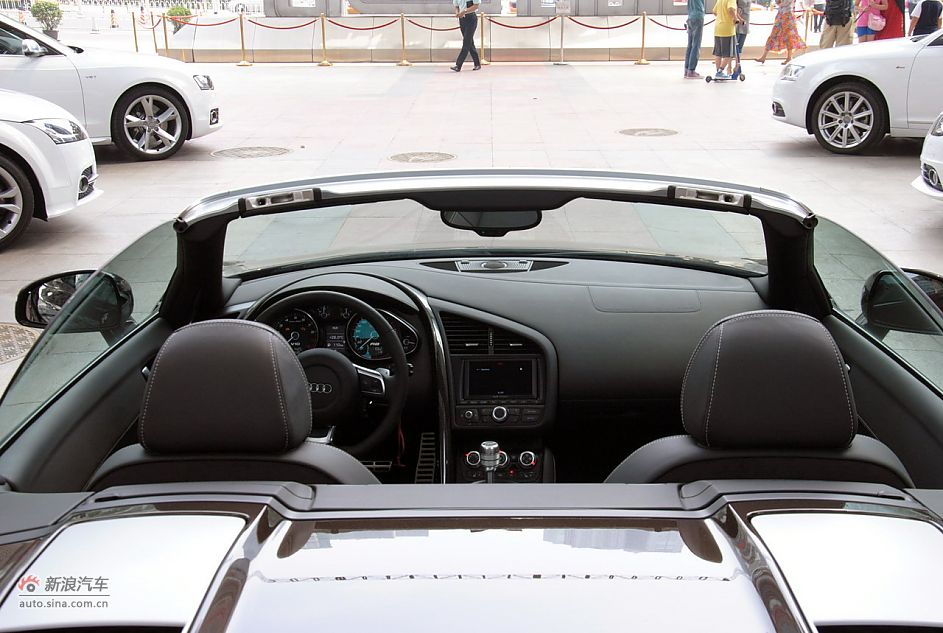 2011µR8 Spyder