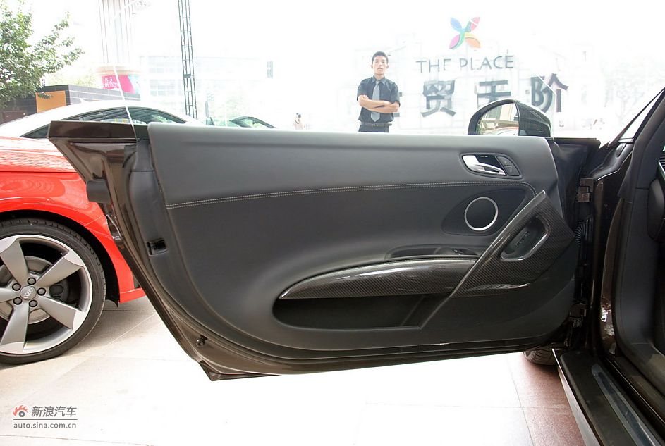 2011µR8 Spyder