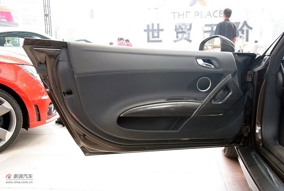 2011µR8 Spyder