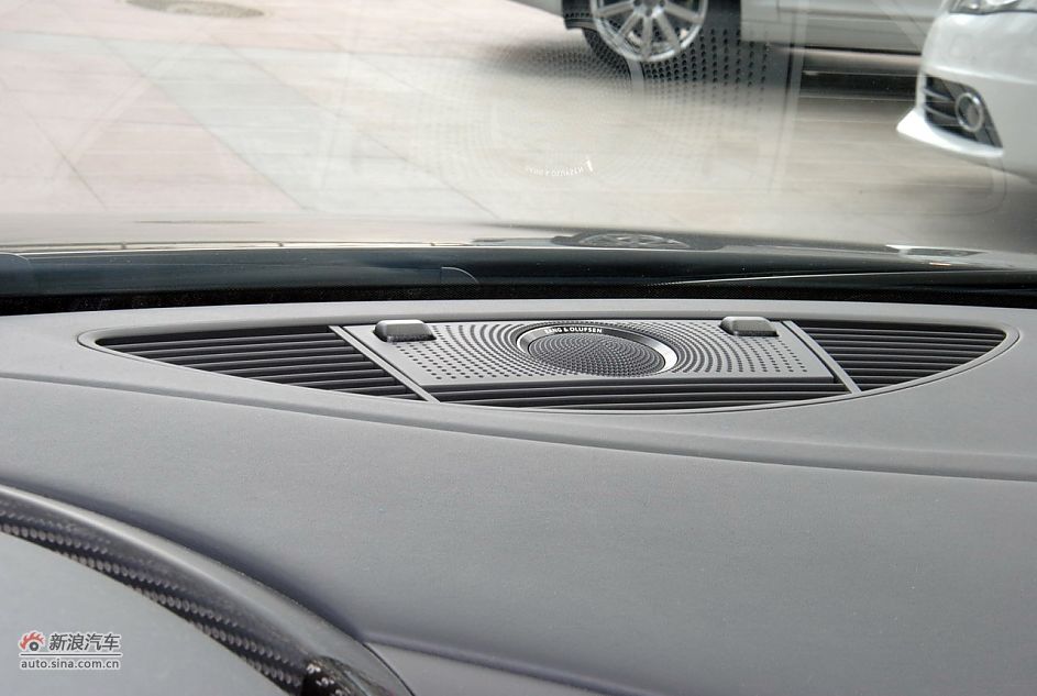 2011µR8 Spyder