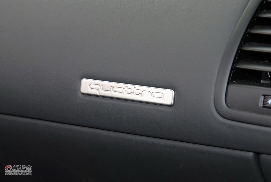 2011µR8 Spyder