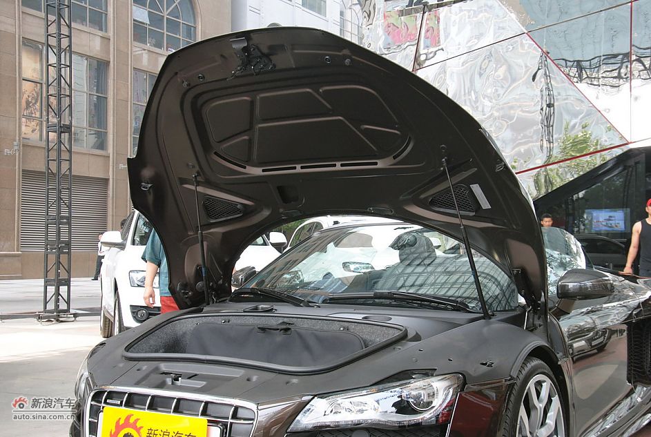 2011µR8 Spyder