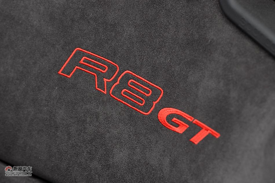 2012µR8 GT