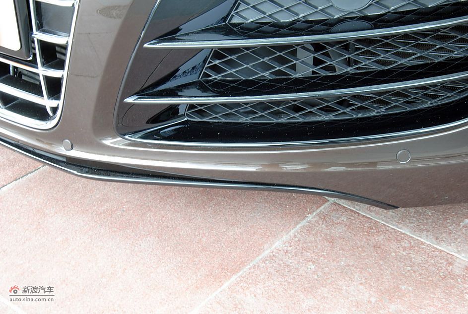 2011µR8 Spyder
