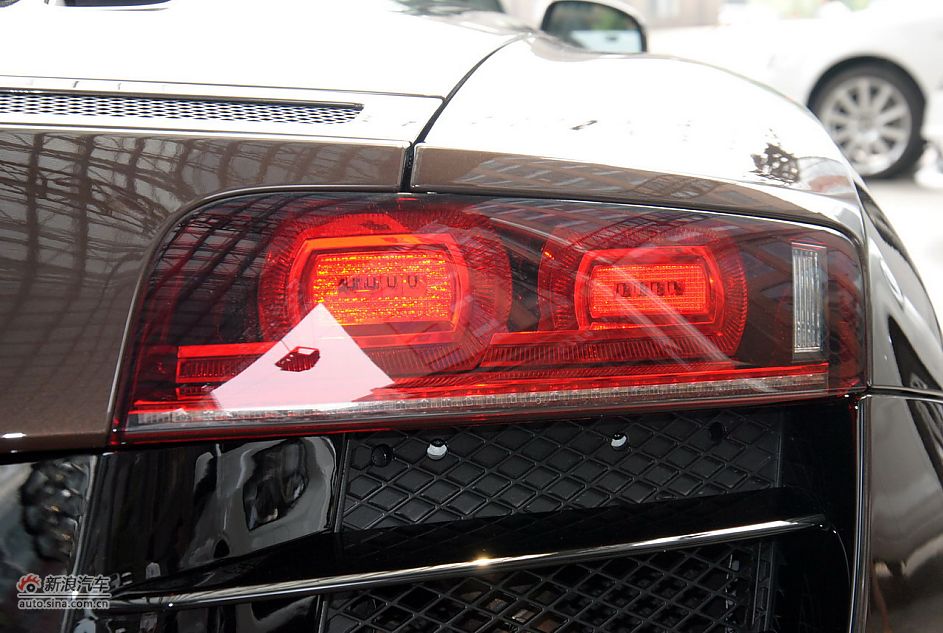 2011µR8 Spyder