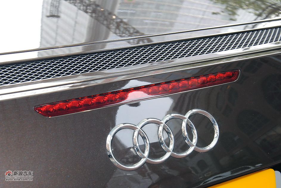 2011µR8 Spyder