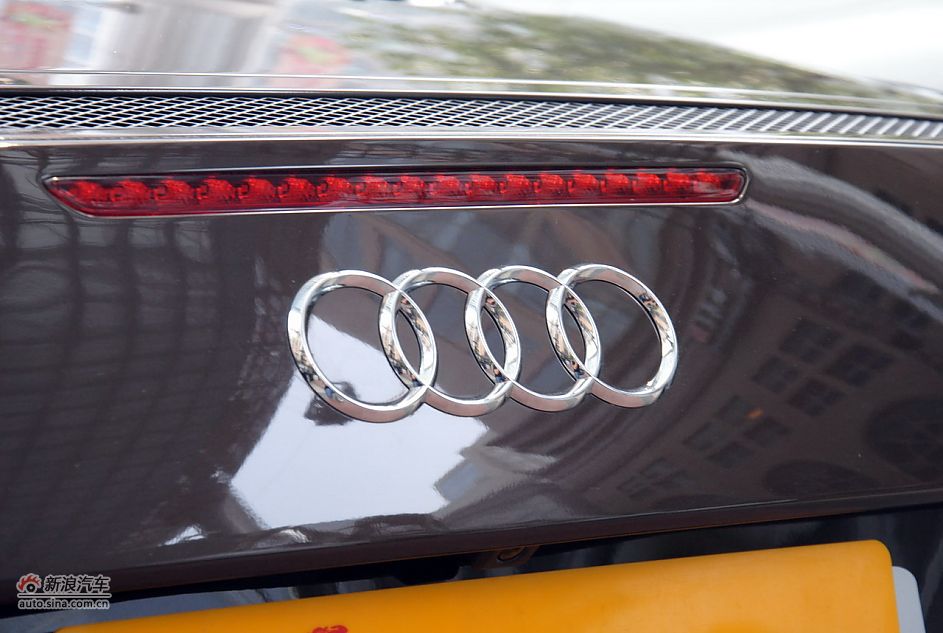 2011µR8 Spyder