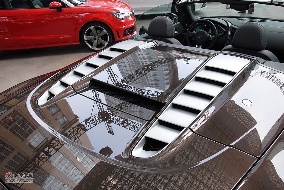 2011µR8 Spyder