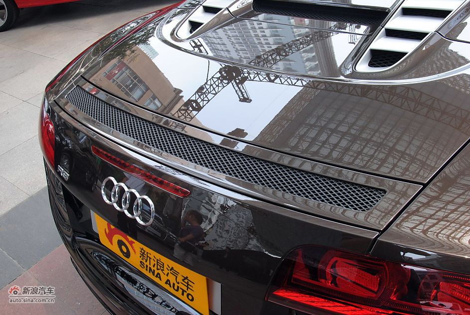 2011µR8 Spyder