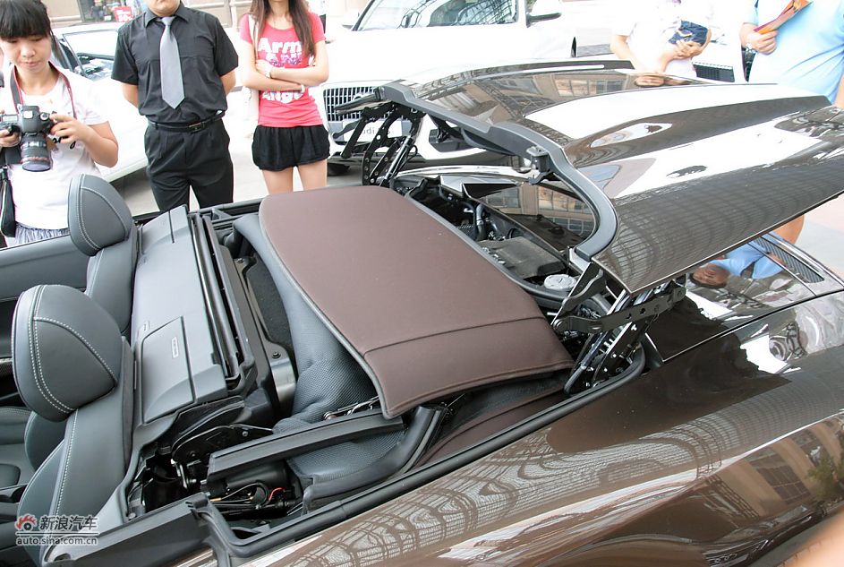 2011µR8 Spyder