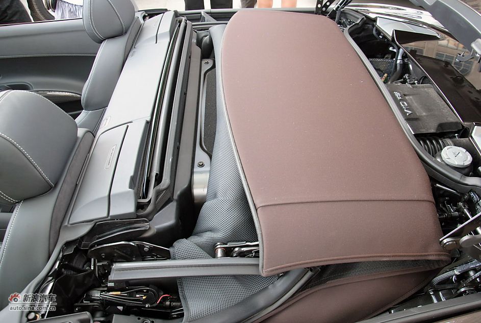 2011µR8 Spyder
