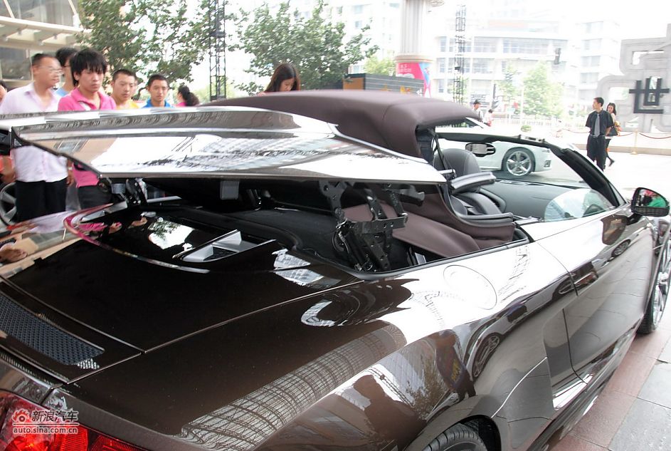 2011µR8 Spyder