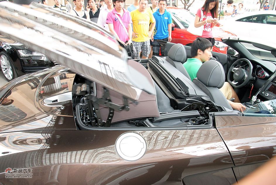 2011µR8 Spyder