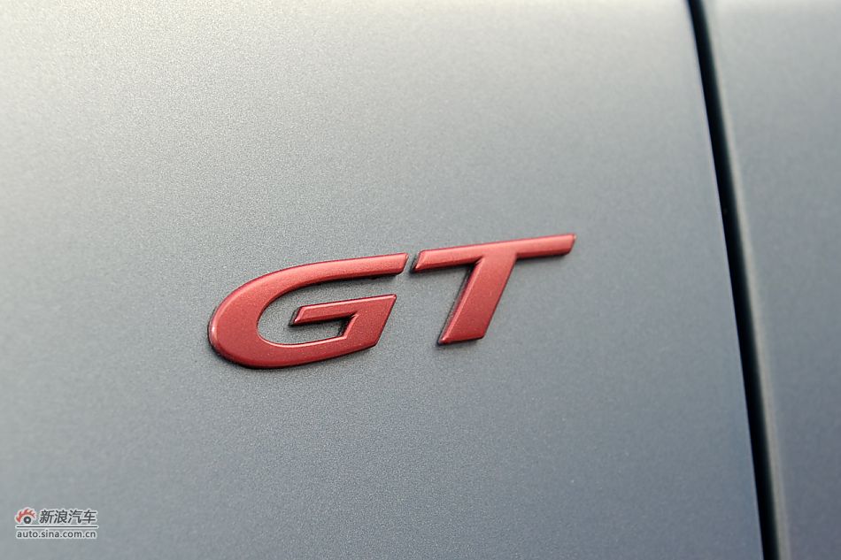 2012µR8 GT