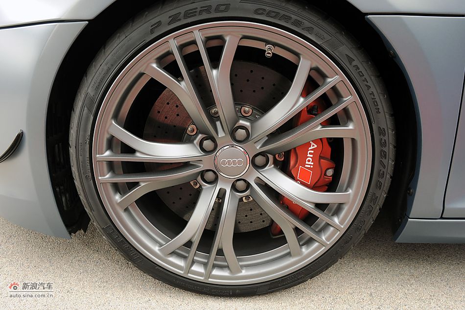 2012µR8 GT