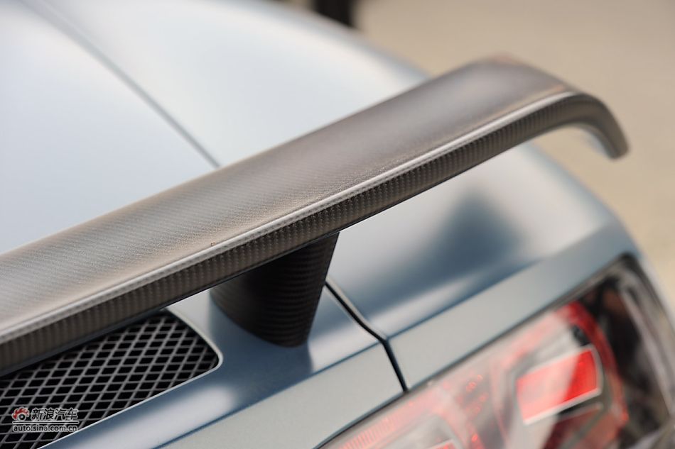 2012µR8 GT