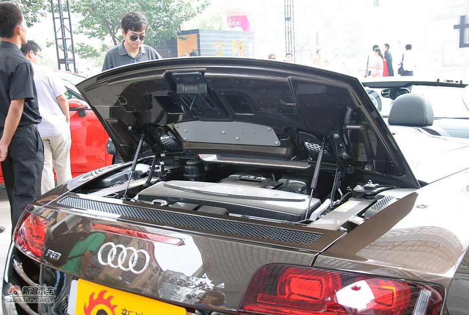 2011µR8 Spyder