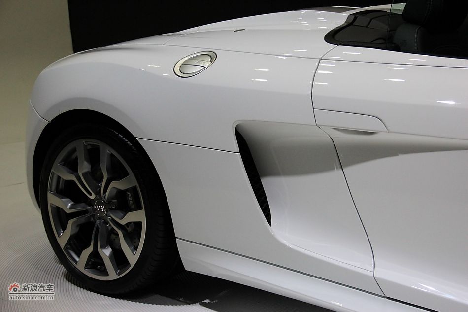 µR8 Spyder