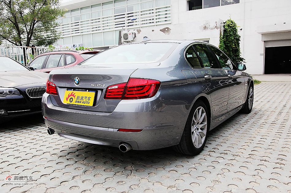 ڱ535i˶