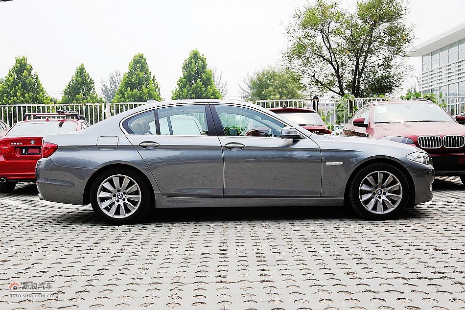 ڱ535i˶