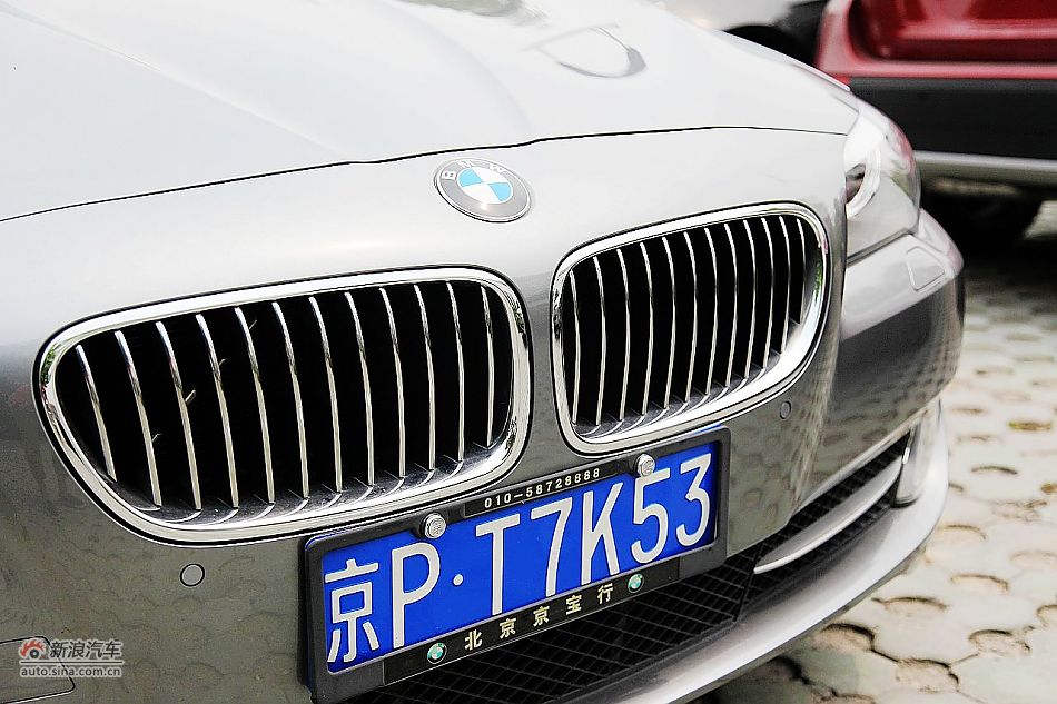 ڱ535i˶